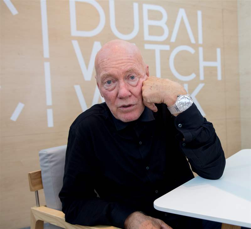 Jean-Claude Biver 為鐘表業(yè)的勇氣鼓掌，并承諾接受教育