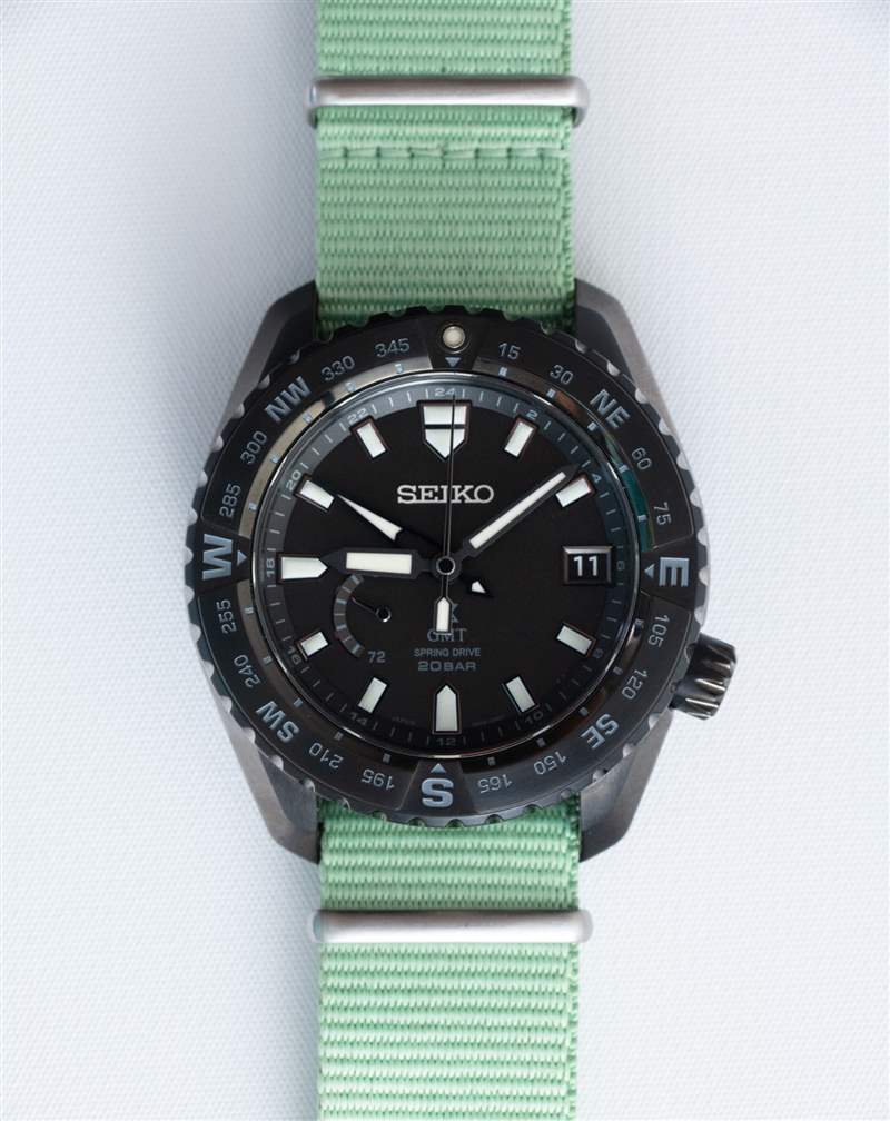 動(dòng)手：精工 Prospex Spring Drive SNR027 手表
