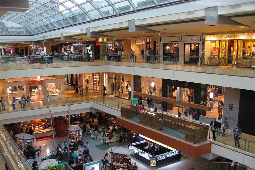 在休斯頓的 Galleria 購(gòu)物中心內(nèi)