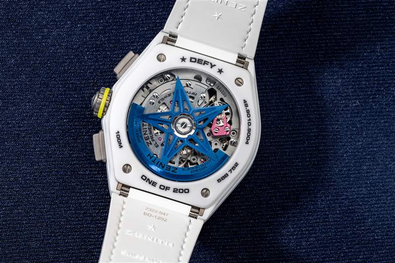 Zenith Defy 21 Chroma 內(nèi)部的 El Primero 9004 機芯。