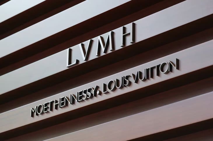 LVMH集團(tuán)戰(zhàn)略收購L'épée 1839：拓展高級時鐘與藝術(shù)品市場